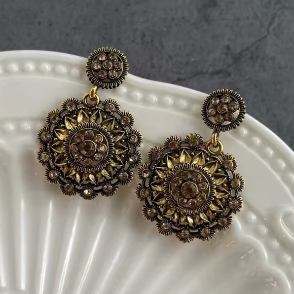 Women’s Arabic Vintage Gold Floral Earrings diamond - Picture 1 of 5